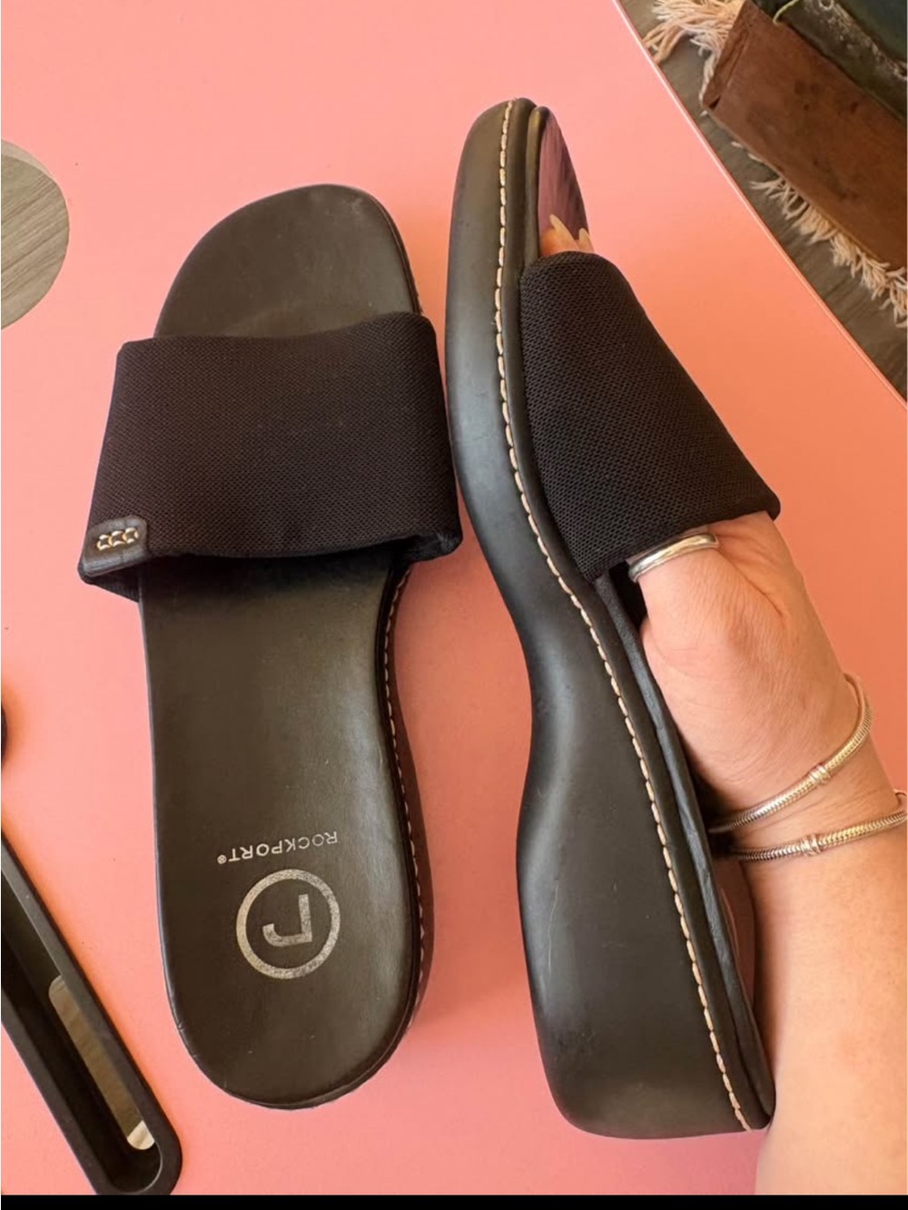 Rockport Women's Y2K Wedge Platform Slides •8.5 | 39•